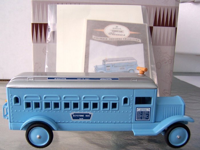 KCC 1932 Keystone Coast-to-Coast Bus Sidewalk 3974/29500 #6320
