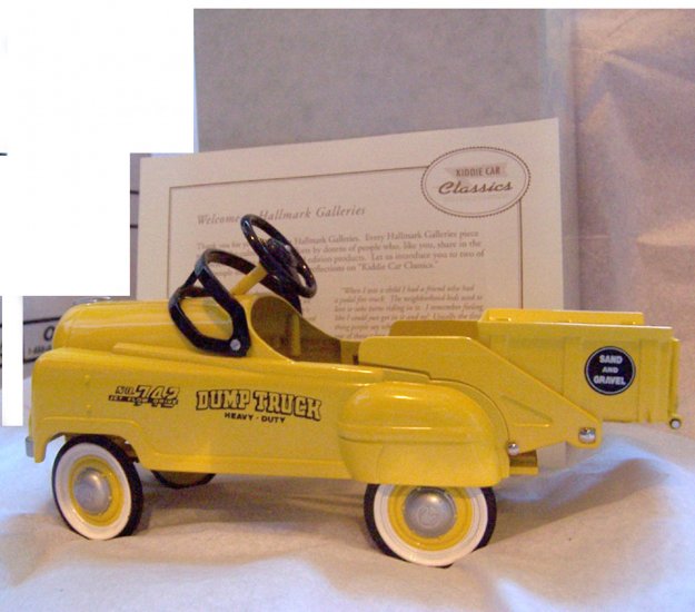KCC 1953 Yellow Murray Dump Truck NEW #9012 - 7069 of 14,500