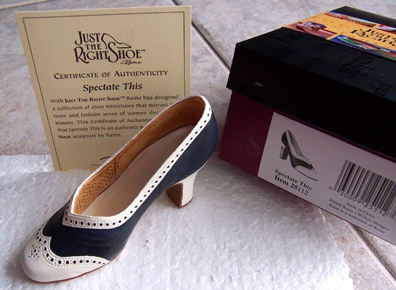 Just the Right Shoe 25112 Spectate This Mint NEW