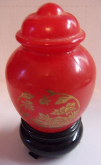 Avon 1.5 fl. Oz. Moonwind Cologne Red Oriental bottle