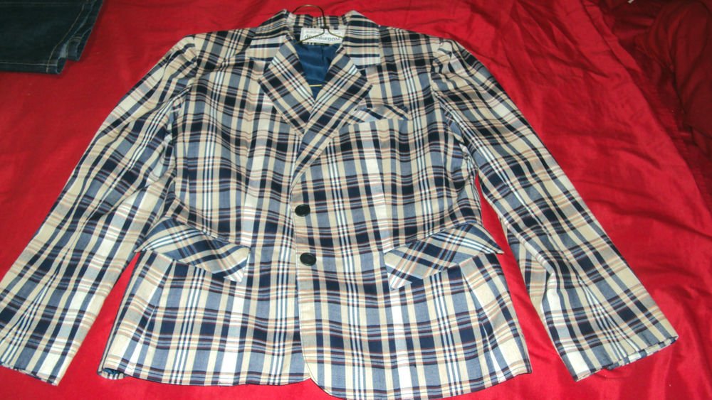 DONNKENNY JACKET BLAZER SIZE 13 VERY NICE CONDITION SHOULDER PADS SHIP SAME DAY