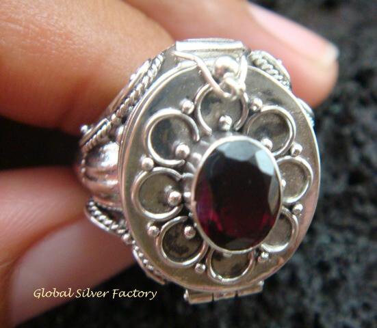Silver & Garnet Locket Ring LR-544-KT