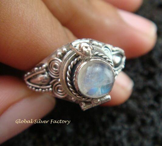 Silver & Rainbow Moonstone Locket Ring LR-536-KT