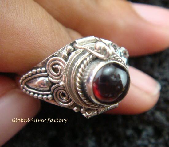 Silver & Round Garnet Locket Ring LR-535-KT
