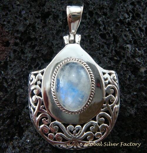 Bali Design 925 Silver & Moonstone Pendant SP-452-KT