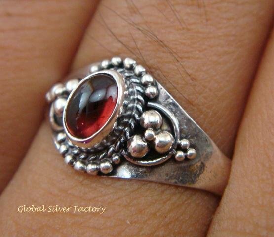 Sterling Silver Garnet Cabochon Ring RI-283-KT