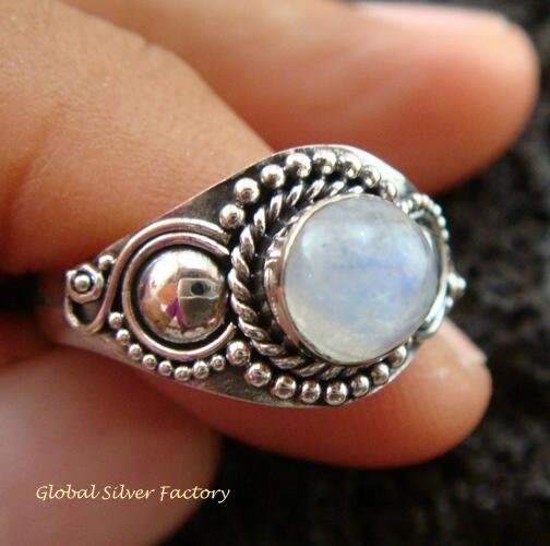 925 Silver Rainbow Moonstone Ring RI-280-KT