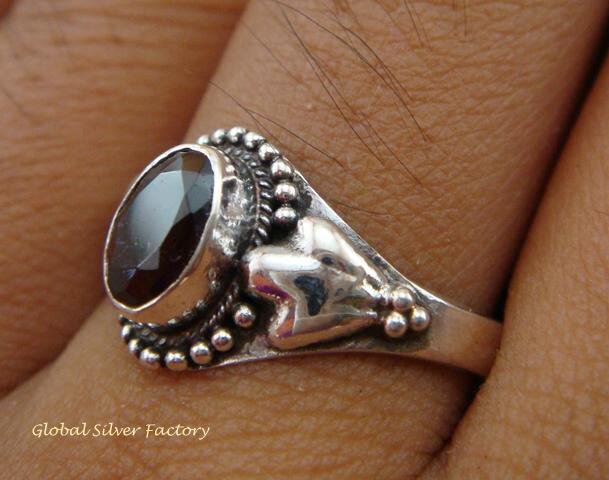Sterling Silver Garnet Gemstone Ring RI-279-KT