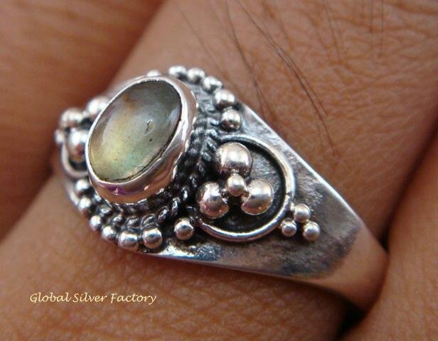 Sterling Silver Labradorite Gemstone Ring RI-284-KT