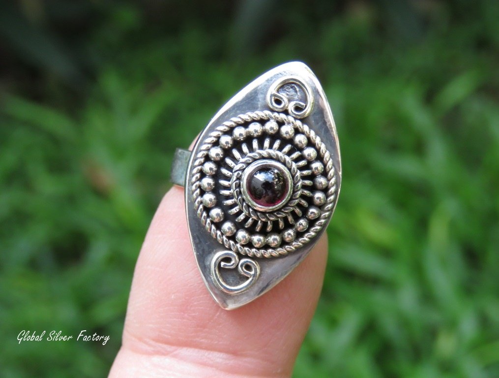 Garnet and Sterling Silver Gemstone Ring RI-690