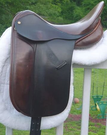THOROUGHBRED SADDLERY DRESSAGE SADDLE BROWN