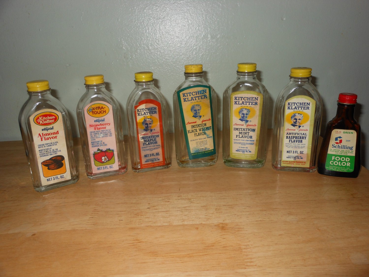 vintage kitchen klatter bottles others set of 7 vintage kitchen klatter bottles others set of 7