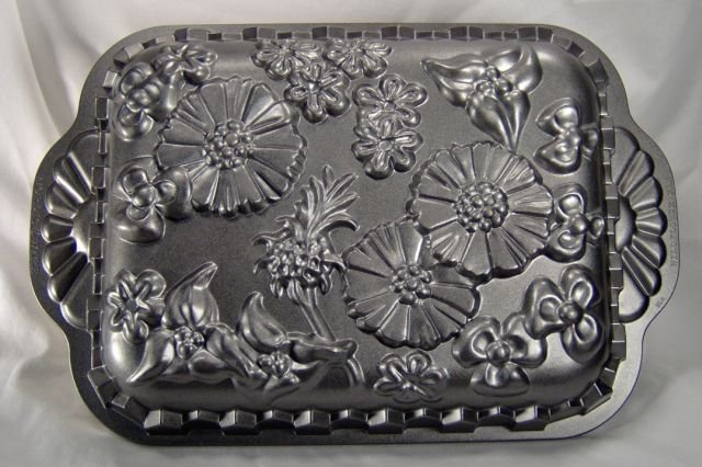 Nordic Ware Wild Flowers Cake Pan