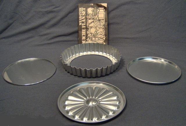 Wear-Ever Quiche/Flan Set
