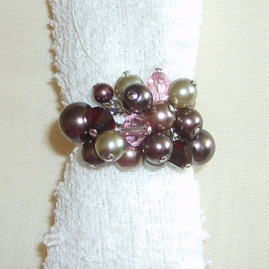 Pearls & Crystals ring (adjustable width)