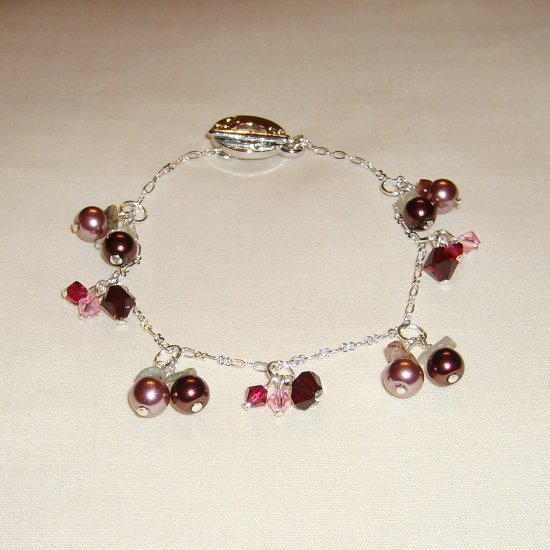 pearls & crystals bracelet (dark red)
