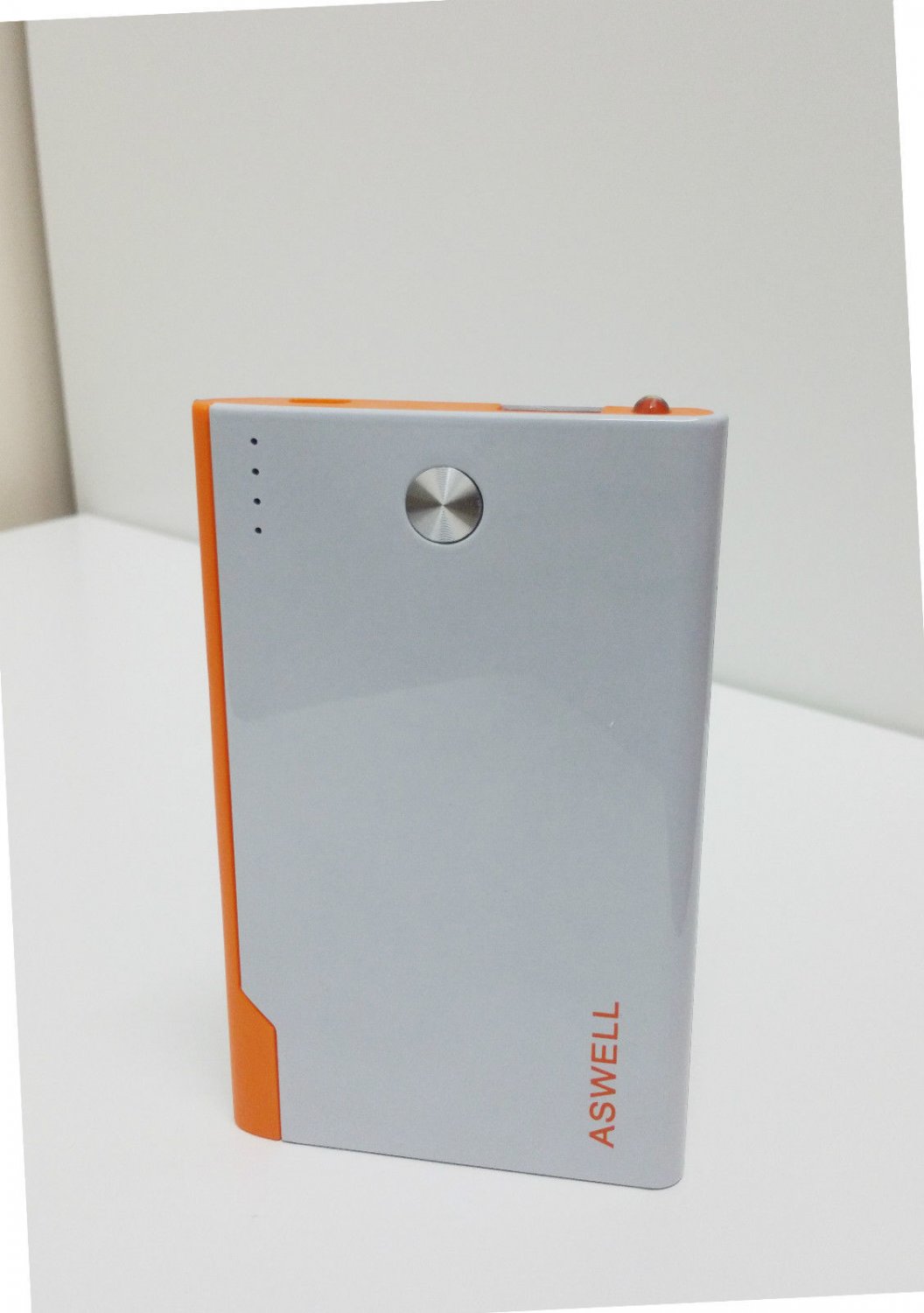6000 mAh Slim Stylish Power Bank External Charger Portable Charger White Color