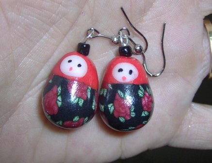 Matrioshkas earrings- red /black