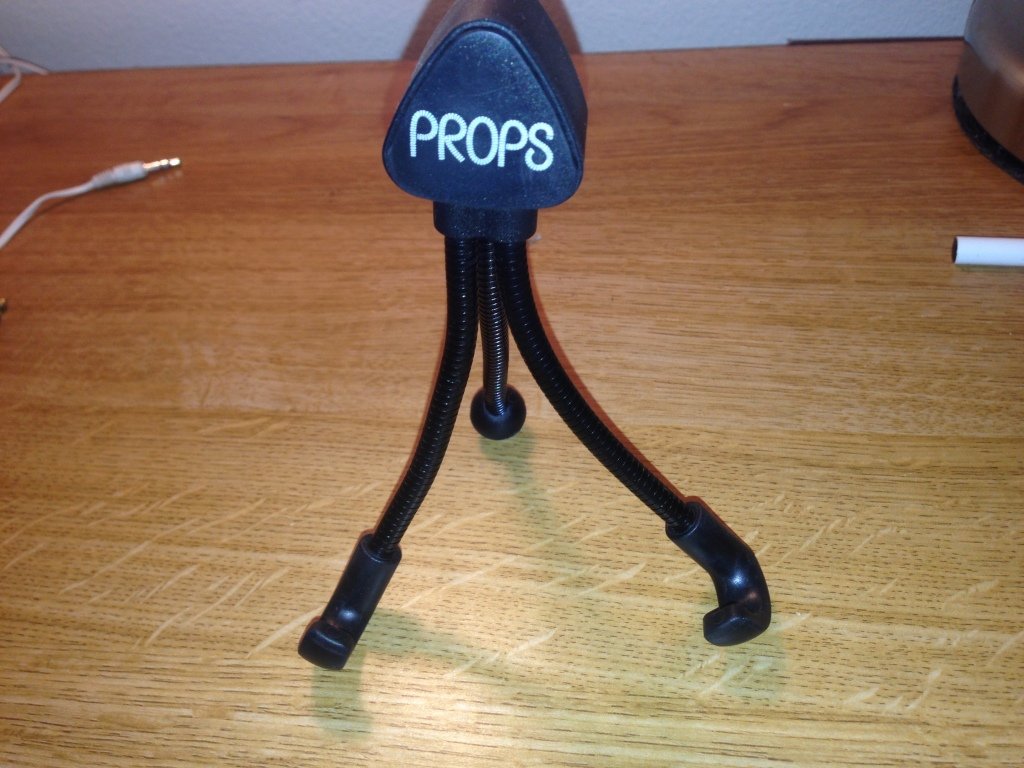 props cell phone vertical holder