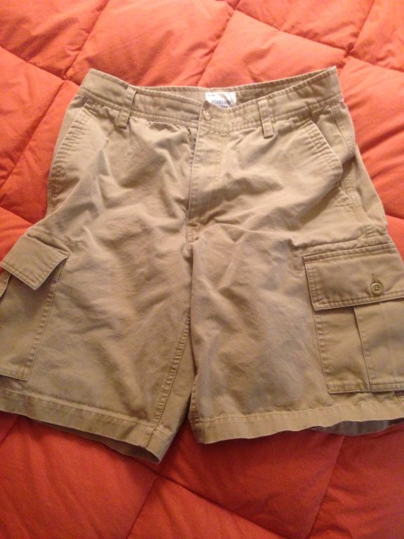 Gap standard cargo shorts 32w