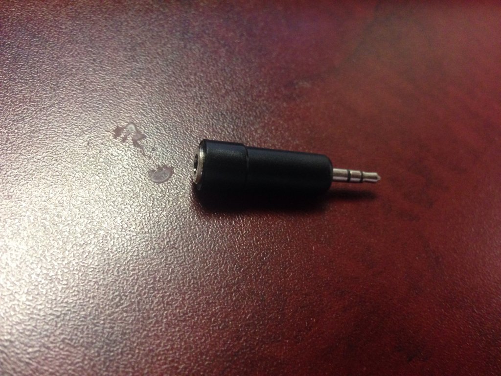 Audio out plug connector