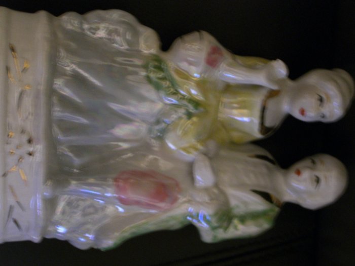 Stunning Chinese Vintage Porcelain Couple Figure wGold