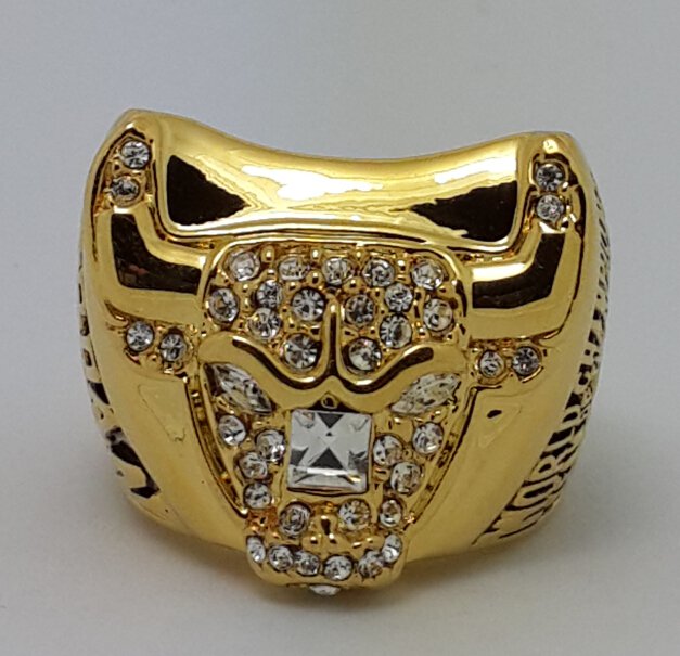 1997 Chicago Bulls Basketball Championship ring replica size 10 US