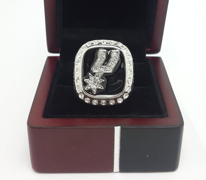 1999 San Antonio Spurs Basketball Championship ring replica size 10 US with wooden box