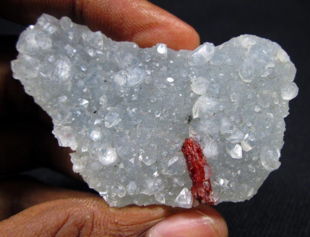 AMAZING RED STILBITE ON MATRIX QUARTZ MINERALS COLLECTIBLES SPECIMENS INDIA