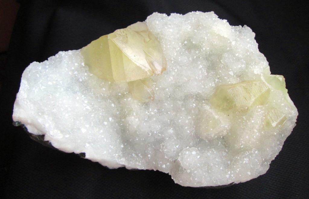 AMAZING YELLOW CALCITE AND MATRIX MM QUARTZ MINERALS CLUSTER FORMATION SPECIMENS