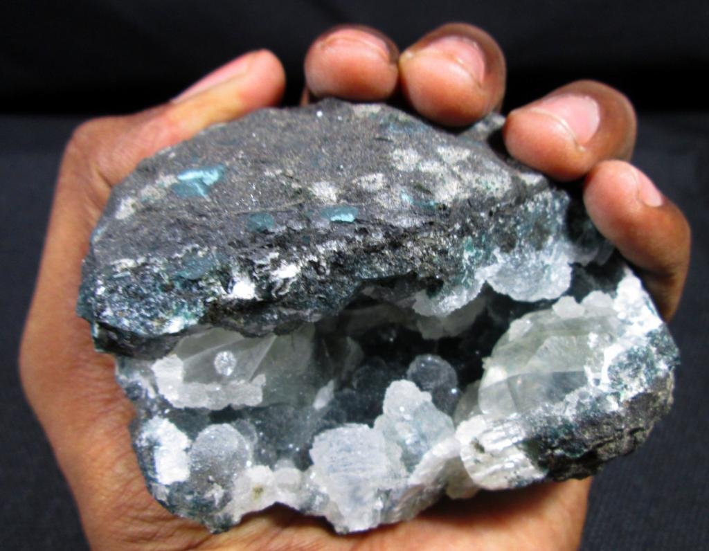 AMAZING EPI-STILBITE, CALCITE ON CHALCEDONY MINERALS IN GEODE BASALT ROCK PIECE