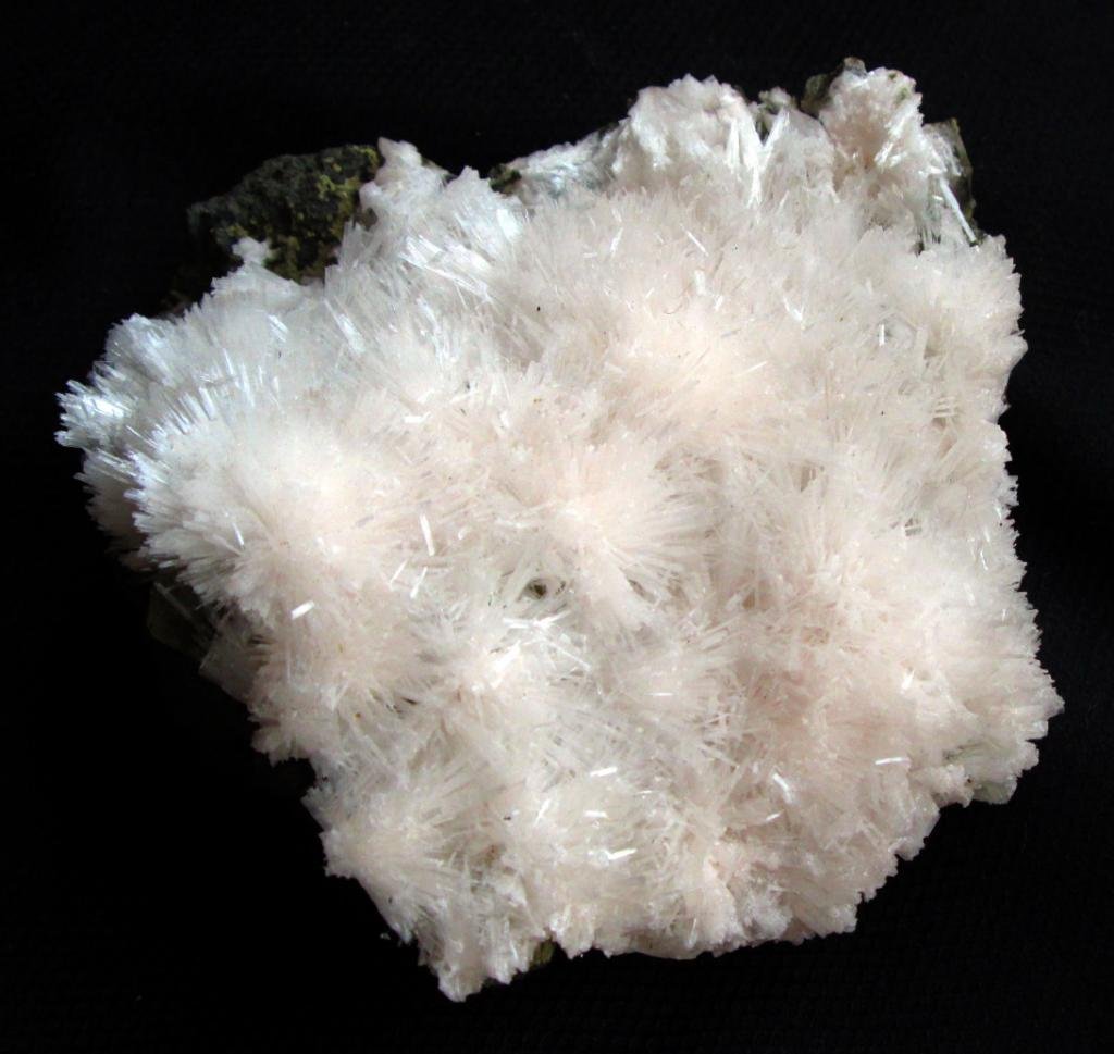 AMAZING NATROLITE MINERALS FORMATION COLLECTIBLES SPECIMENS INDIA PIECE
