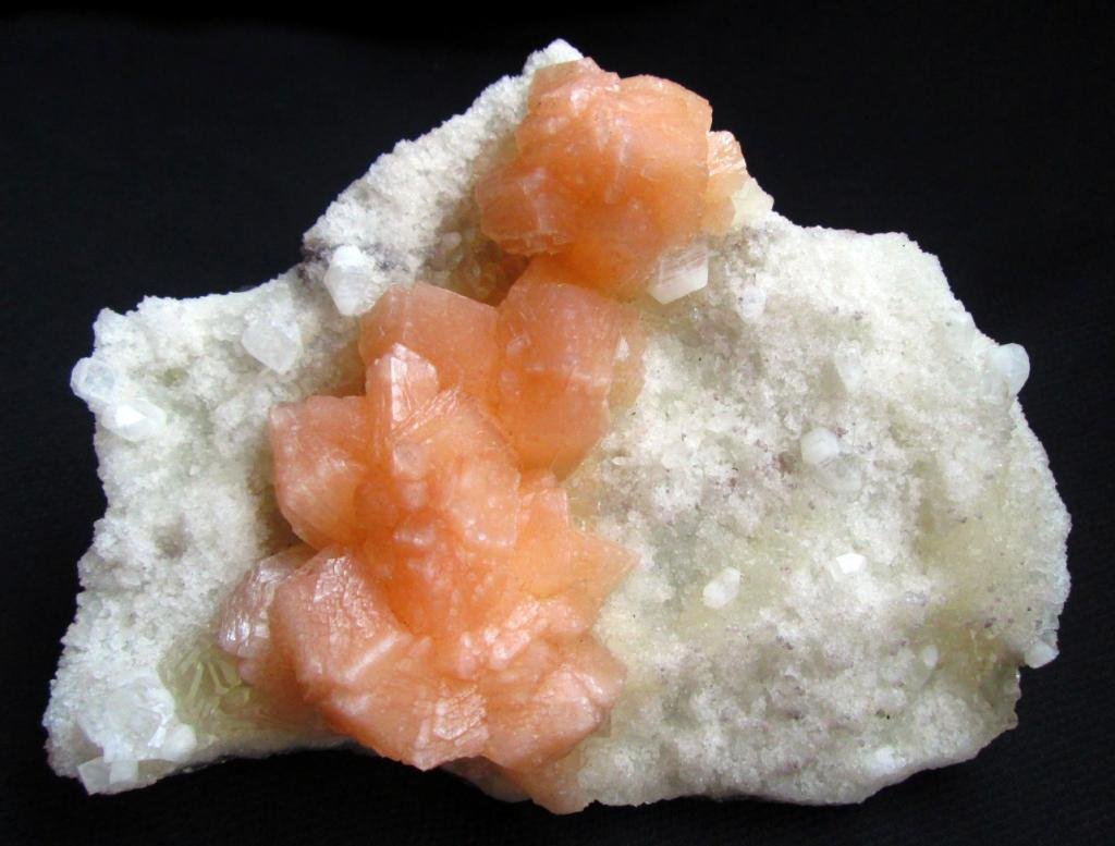 AMAZING ORANGE STILBITE ON CHALCEDONY MINERALS FORMATION COLLECTIBLES SPECIMENS