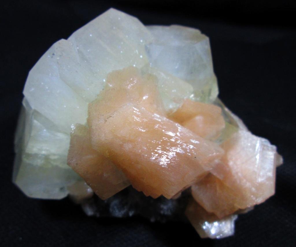 AWESOME GREEN APOPHYLLITE AND STILBITE MINERALS FORMATION COLLECTIBLES INDIA