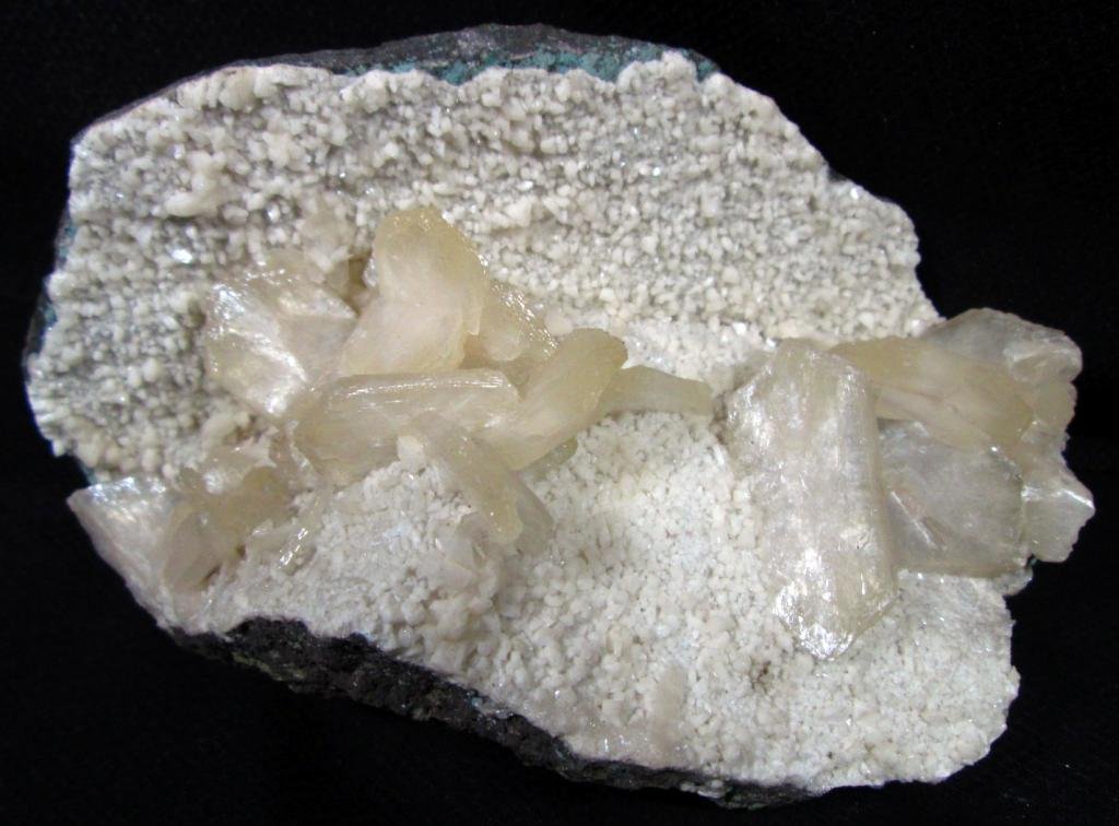 AWESOME STILBITE BLADES ON MATRIX HEULANDITE MINERALS COLLECTIBLES SPECIMENS