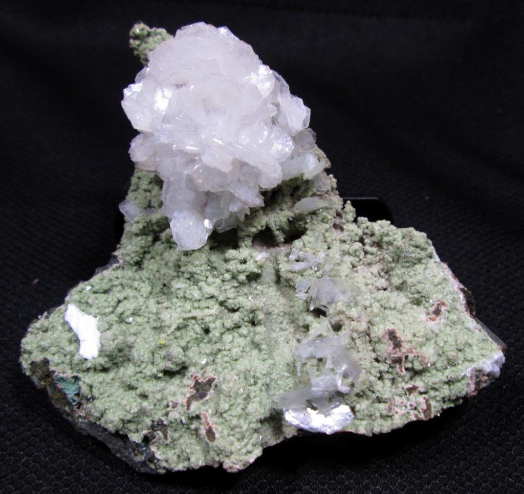 AWESOME STILBITE ON CHALCEDONY MINERALS FLOWER FORMATION COLLECTIBLES SPECIMENS