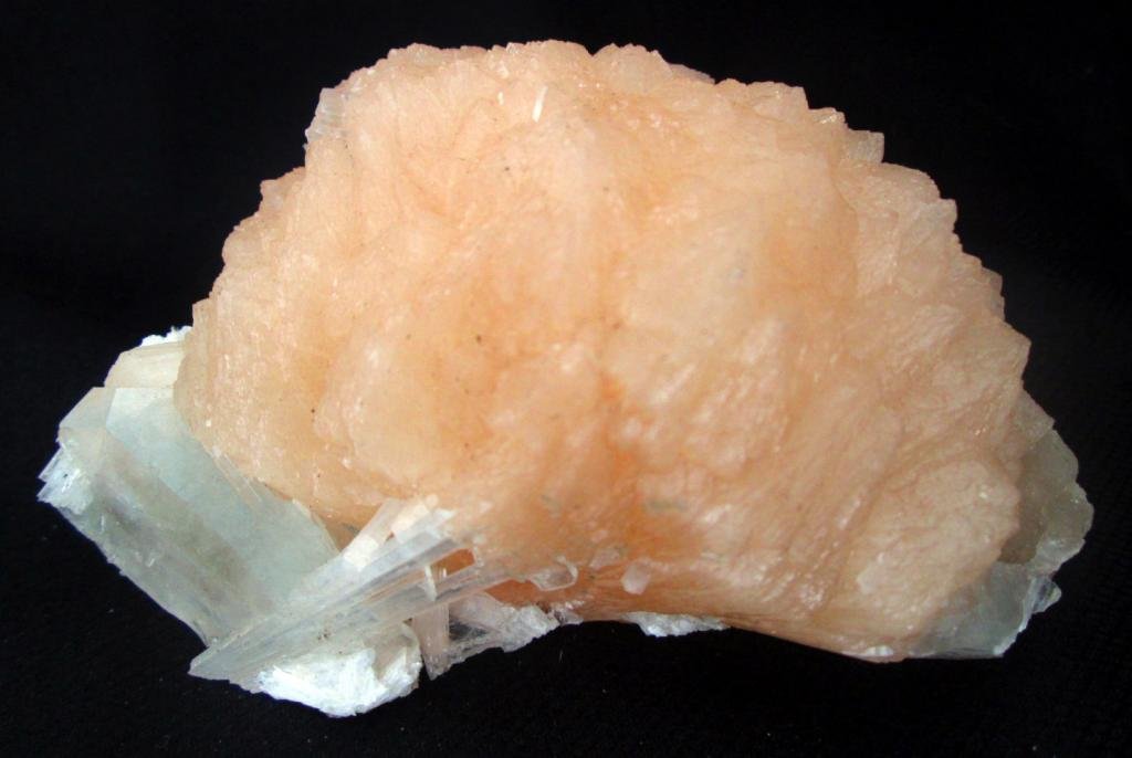 AMAZING SCOLECITE, STILBITE AND APOPHYLLITE MINERALS FLOWER FORMATION SPECIMENS