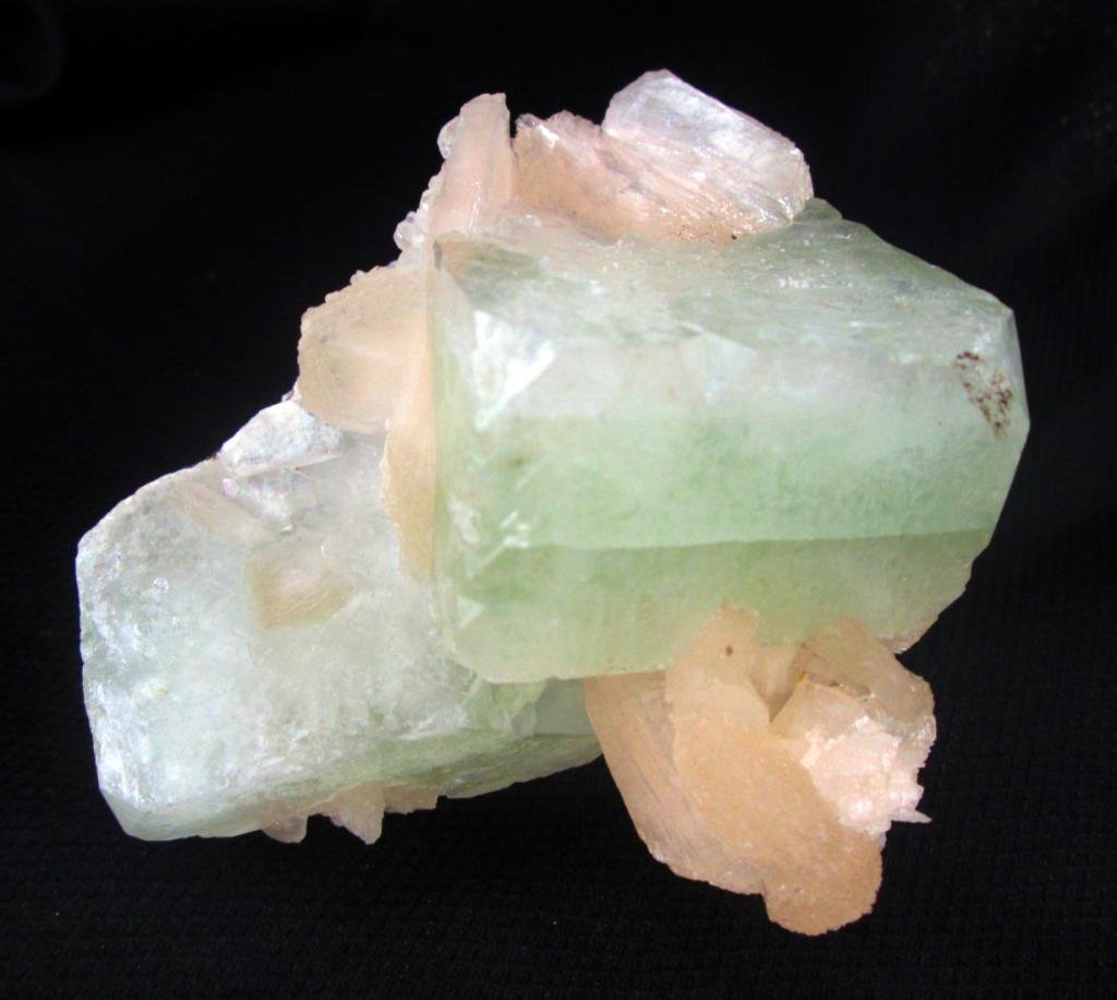 AMAZING GREEN APOPHYLLITE AND STILBITE MINERALS FORMATION COLLECTIBLES SPECIMENS