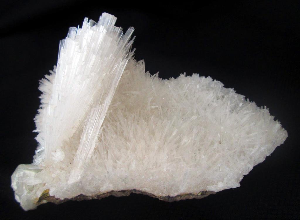AMAZING SCOLECITE AND MESOLITE MINERALS FORMATION COLLECTIBLES SPECIMENS INDIA