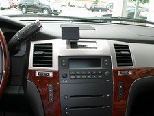 Cadillac:Escalade 2007-2008 CENTER Mount - ProClip Vehicle Mount