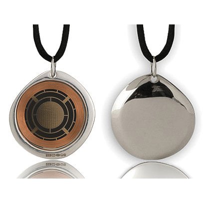 Q-Link Pendant (silver) - Protects the body from damaging Electromagnetic Chaos!