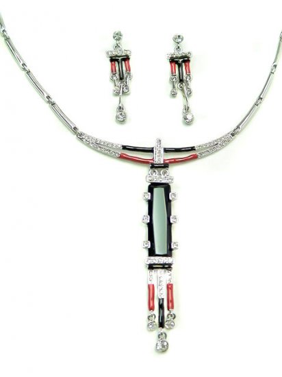Necklace and earring set