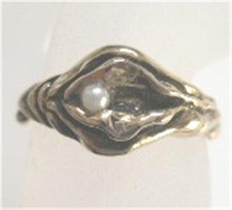 Silver YONI With Pearl Ring LESBIAN Gay Pride