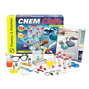Thames & Kosmos 640125 Science Experiment Kit - Chem C2000 - V 2.0 by alextoys