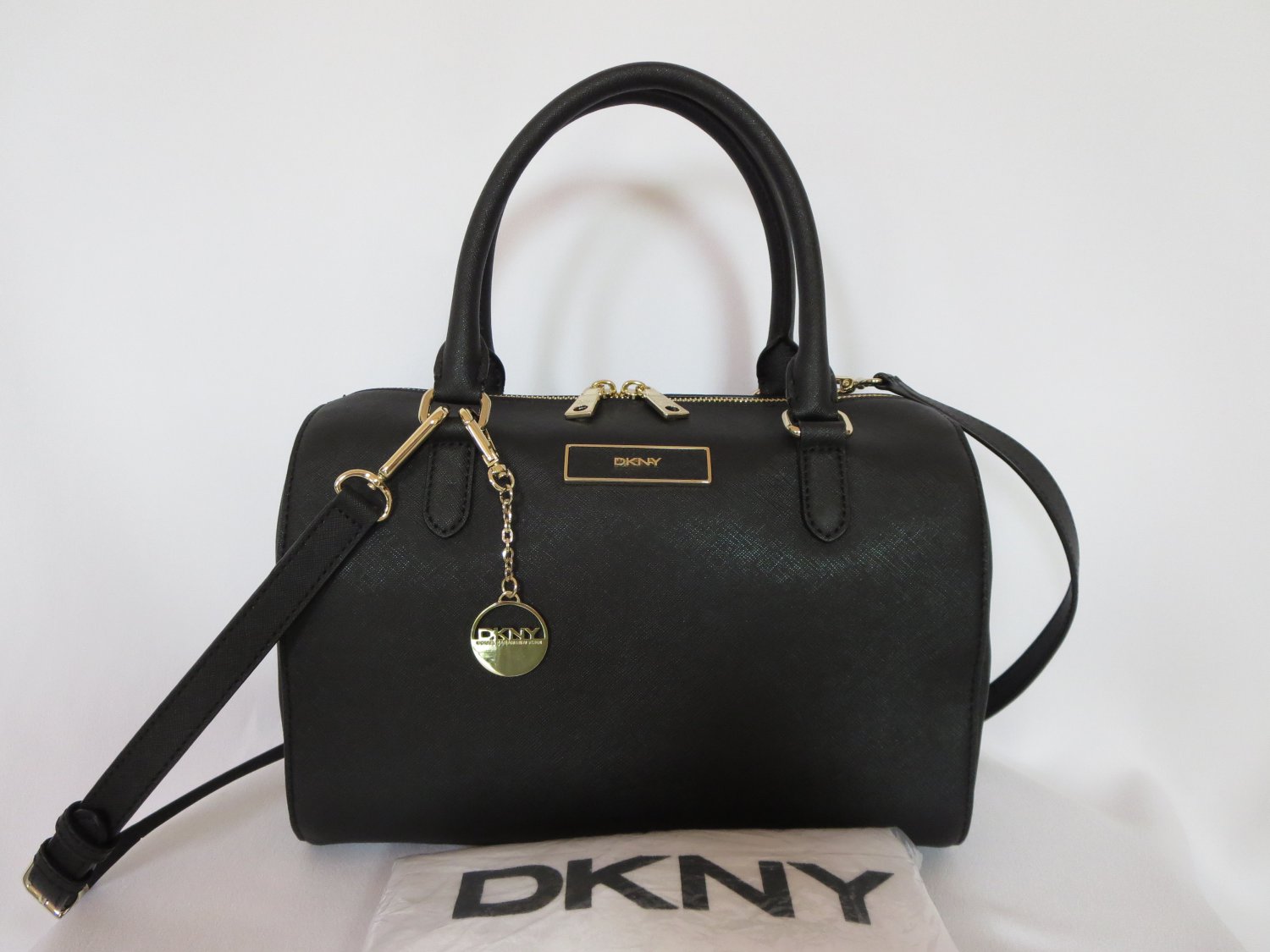 New DKNY Donna Karan Black Saffiano Geniune Leather Satchel/Shoulder