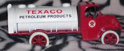 1985 ERTL #2 1926 Mack Bulldog Tanker Bank TEXACO 5,000 Made Number 2 With KEY