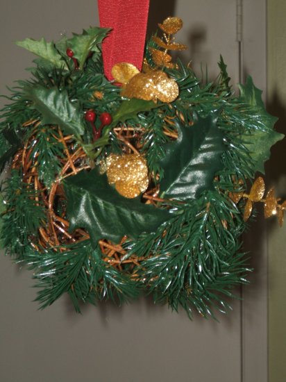 Holiday Kissing ball