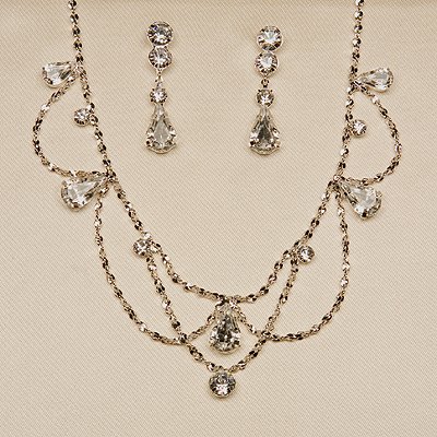 Silver Necklace And Earrings Set (Style # 933)