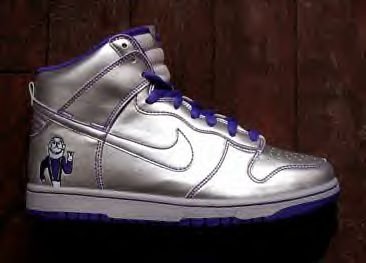 sb dunk high premium dinosaur jr