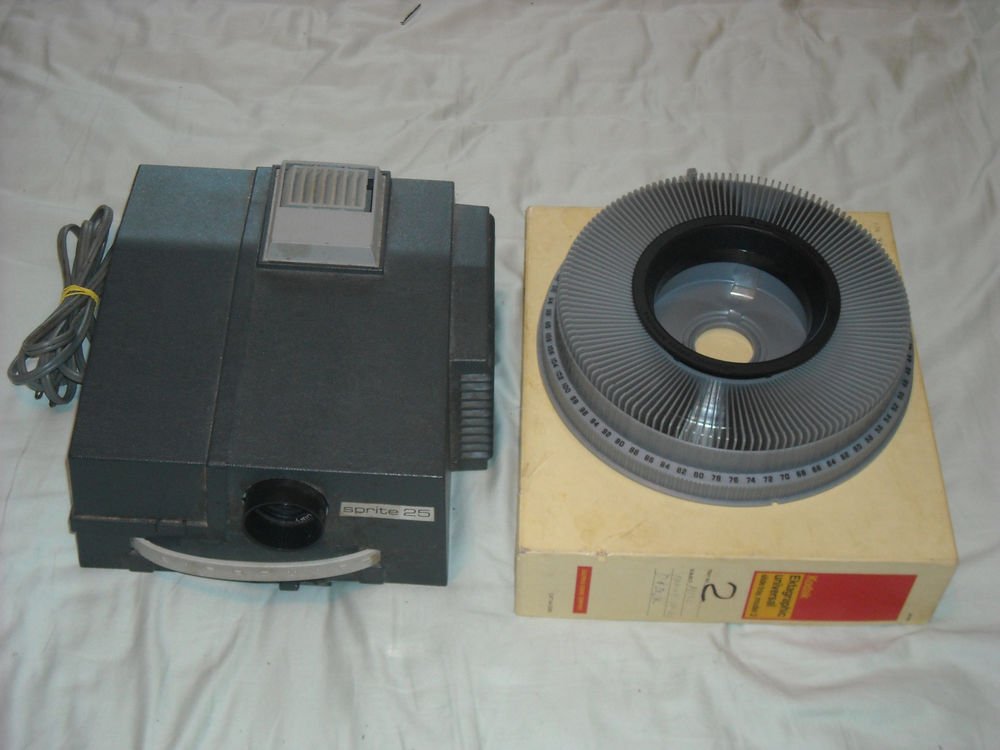 Vintage AIREQUIPT Sprite 25 35mm Slide Projector Kodak ektagraphic slide tray